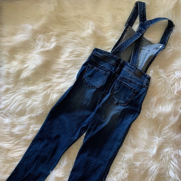 🛍SALE ⬇️ $15. Celebrity Pink Girls Jumper Overalls - Picture 7 of 8